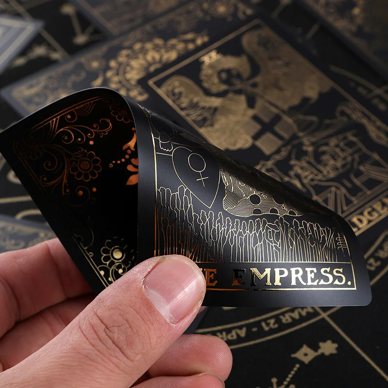 Mustat PVC-klassiset Tarot-kortit