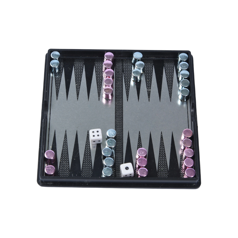 Kannettava magneettinen backgammon-setti