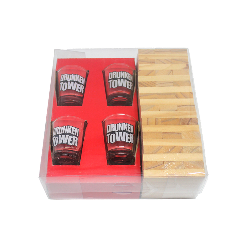 Puinen juoma-Jenga-setti laukauslaseilla