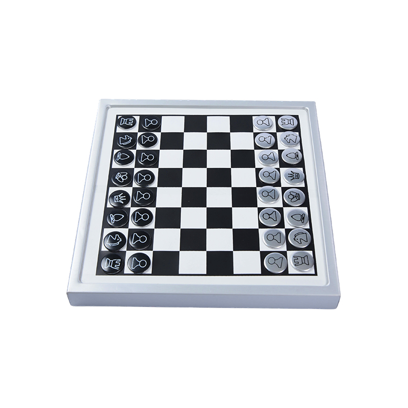 Moderni White Frame Edition Seinälle asennettava magneettinen shakkisetti