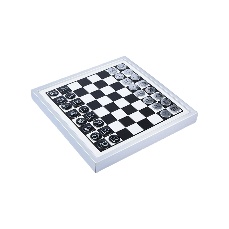 Moderni White Frame Edition Seinälle asennettava magneettinen shakkisetti