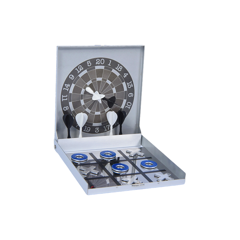 Kannettava metallikotelo Edition Magnetic Dart ja Tic-Tac-Toe -yhdistelmäpeli
