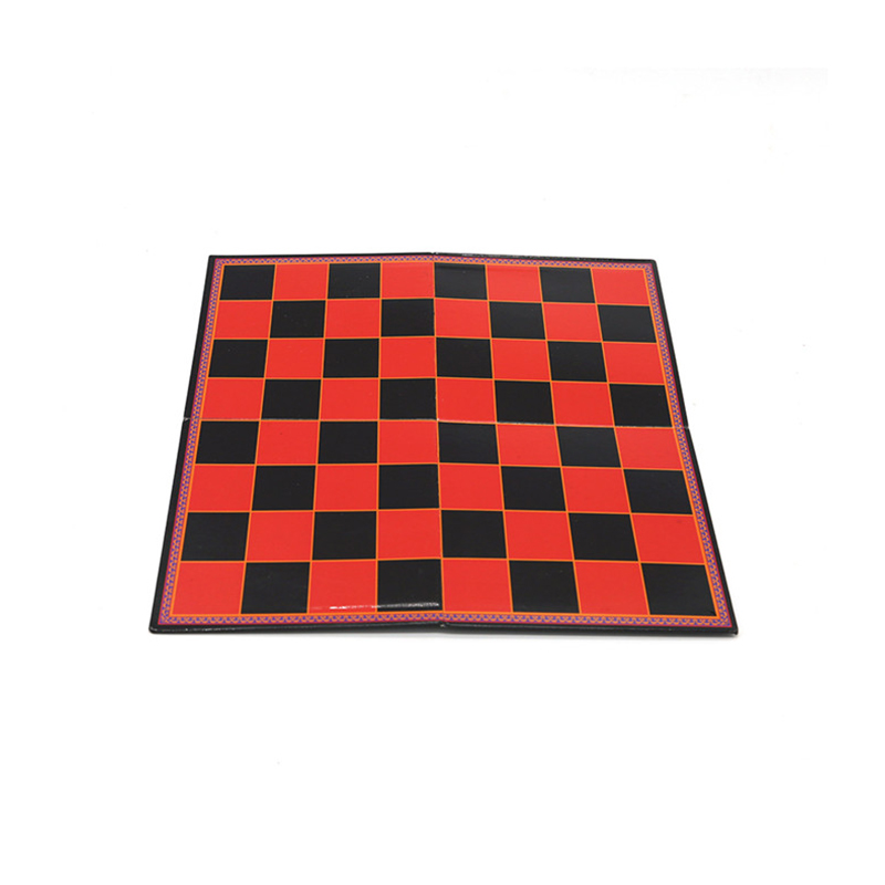 Klassinen 2-in-1 tammi, shakki ja Tic-Tac-Toe-tinasetti