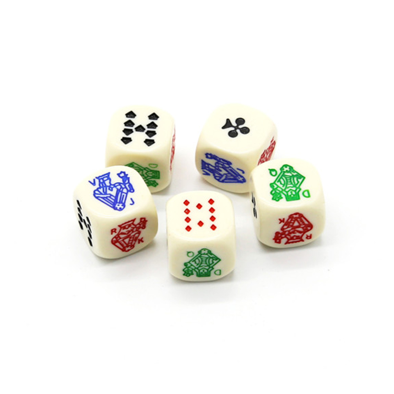Klassinen monipelisetti - shakki, domino, pokeri ja tammi yhdistelmä